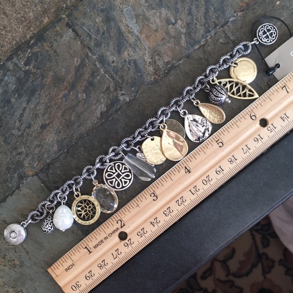 Chico’s Charm Bracelet Magnetic - Picture 7 of 7